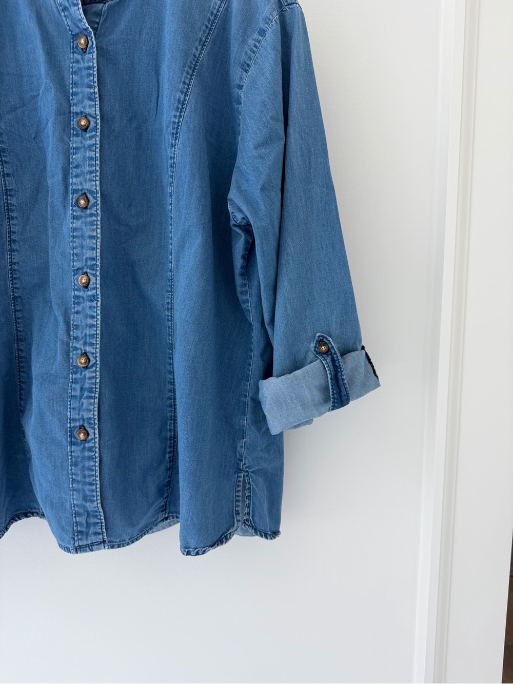 Vintage Orvis Blue Chambray Shirt Cotton Roll Tab Sleeve Women’s Medium - Picture 3 of 4